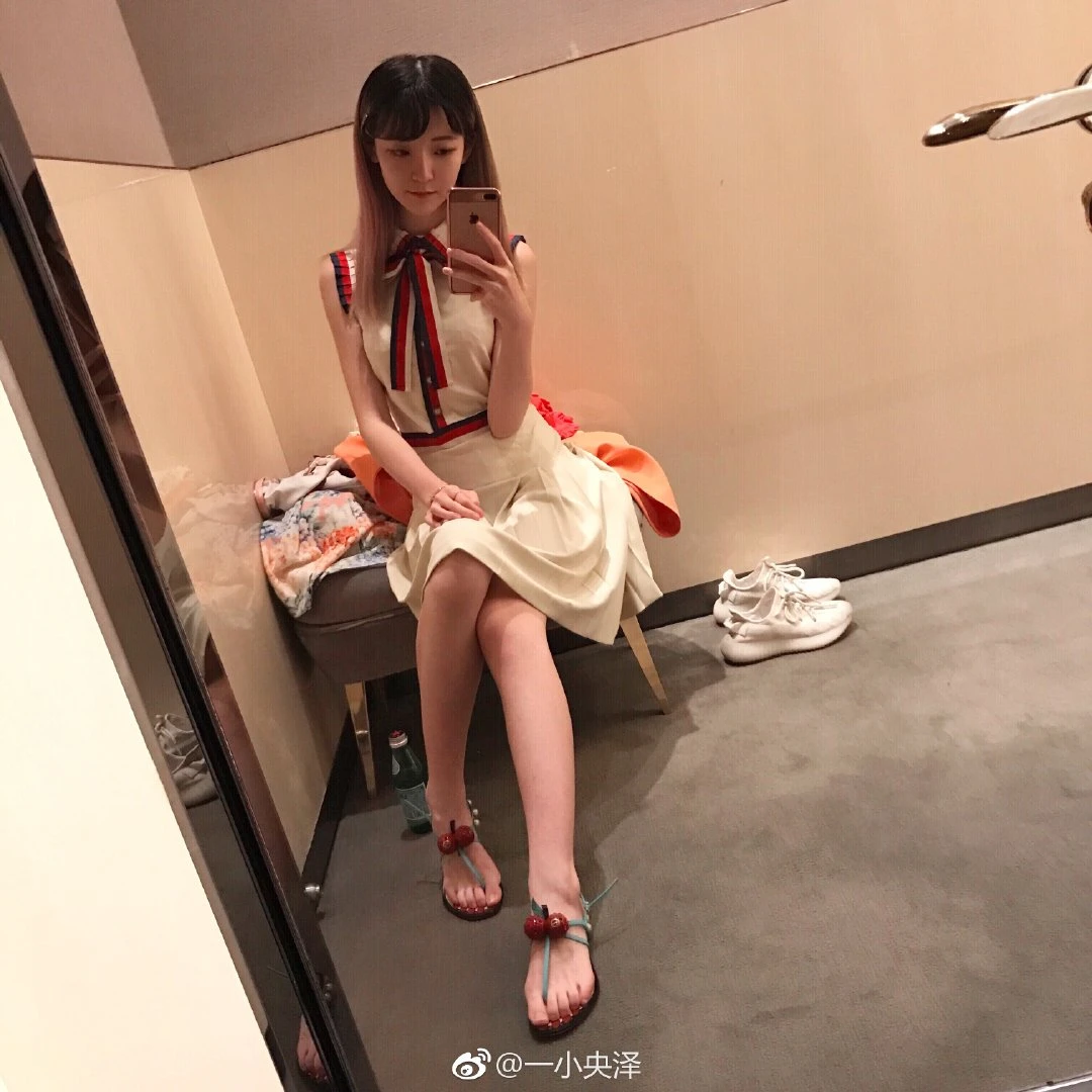 Yi Xiaoyangze NO.0000 Weibo Mixed Photos [660P-635M] (661 photos) - Yi Xiao Yang Ze (一小央泽) - Photo 143 of 661