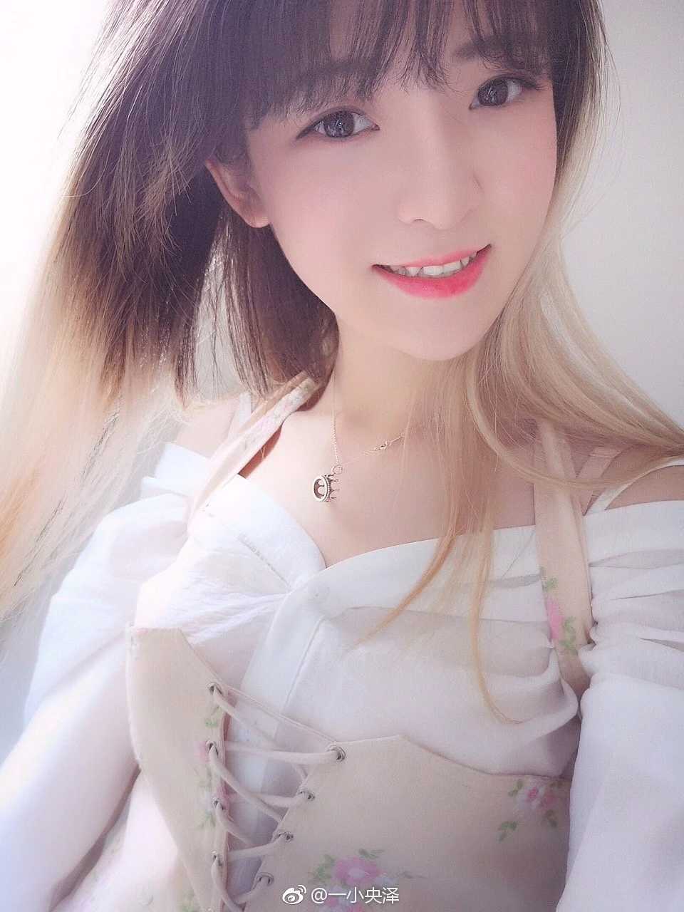 Yi Xiaoyangze NO.0000 Weibo Mixed Photos [660P-635M] (661 photos) - Yi Xiao Yang Ze (一小央泽) - Photo 242 of 661