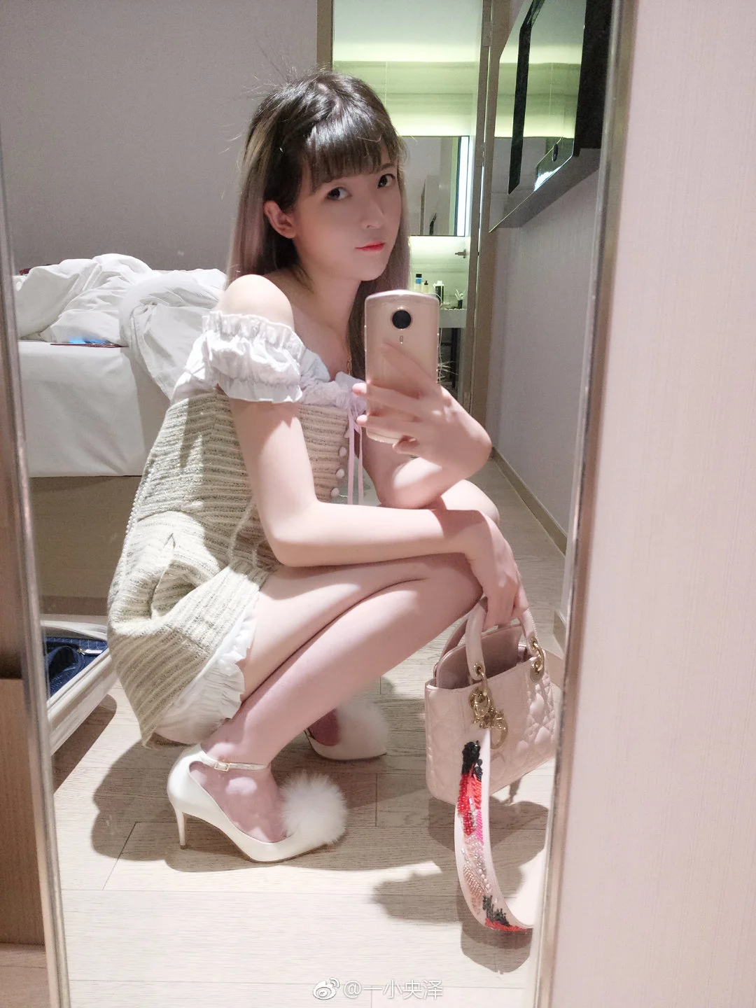 Yi Xiaoyangze NO.0000 Weibo Mixed Photos [660P-635M] (661 photos) - Yi Xiao Yang Ze (一小央泽) - Photo 309 of 661