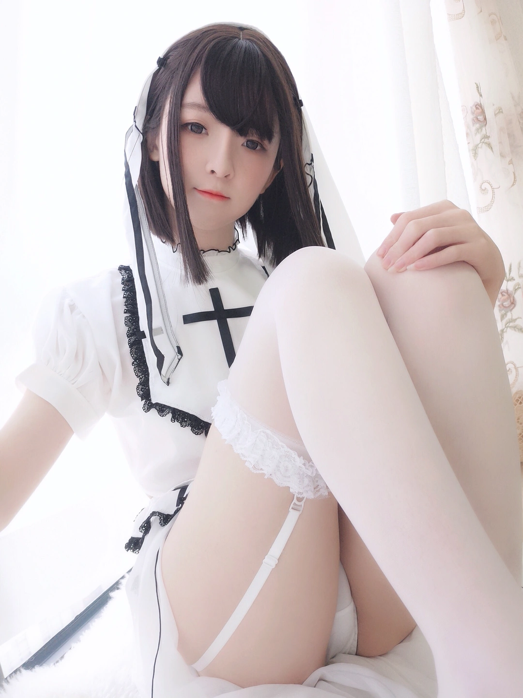 Yi Xiao Yang Zi NO.004 White Nun [32P9V-170M] (32 photos) - Yi Xiao Yang Ze (一小央泽) - Photo 28 of 32