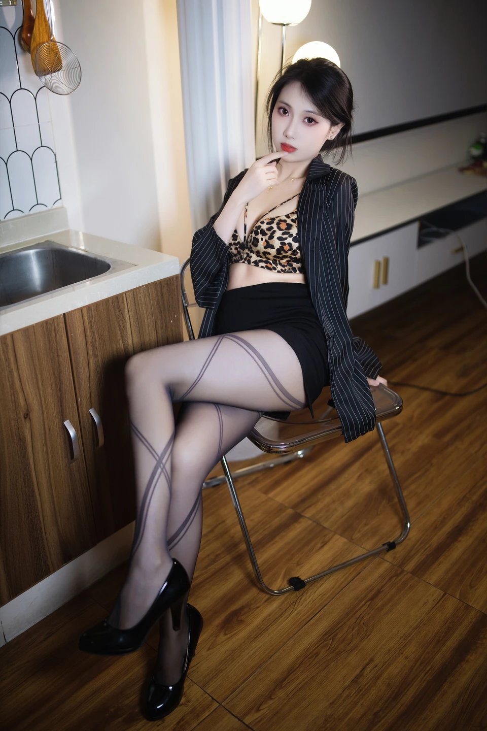 Seven Red Beans - No.001 Black Ribbon (39 photos) - Qi Zhi Hong Dou (七只红豆) - Photo 20 of 39