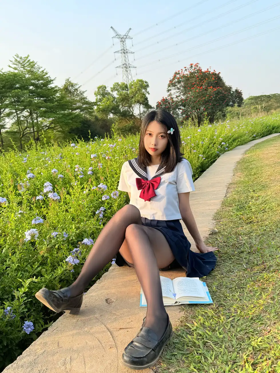 Seven Red Beans - No.002 Red Bean Blue Flower JK (39 photos) - Qi Zhi Hong Dou (七只红豆) - Photo 6 of 39