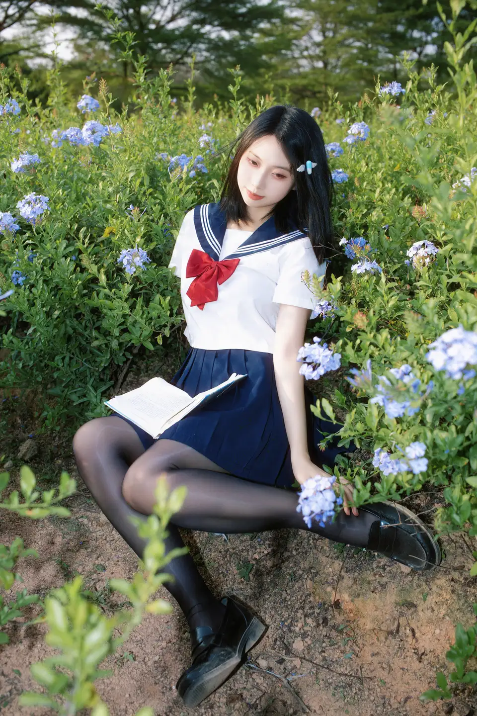 Seven Red Beans - No.002 Red Bean Blue Flower JK (39 photos) - Qi Zhi Hong Dou (七只红豆) - Photo 9 of 39