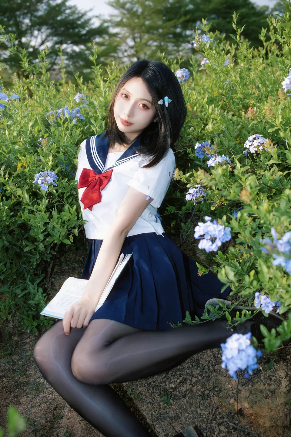 Seven Red Beans - No.002 Red Bean Blue Flower JK (39 photos) - Qi Zhi Hong Dou (七只红豆) - Photo 11 of 39