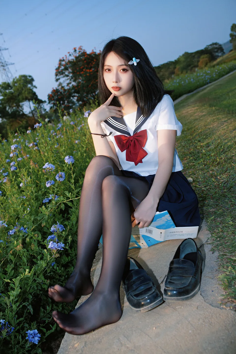 Seven Red Beans - No.002 Red Bean Blue Flower JK (39 photos) - Qi Zhi Hong Dou (七只红豆) - Photo 37 of 39