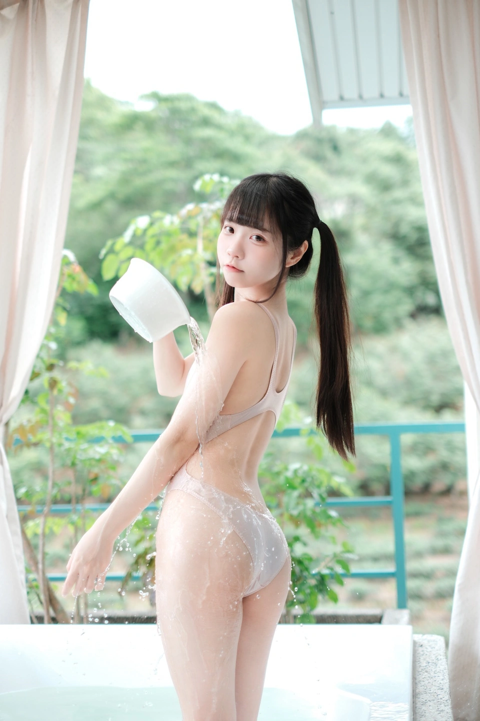 Keke White Rabbit No.015 Naughty Bunny on the Balcony (68 photos) - Ke Ke Xiao Bai Tu (可可小白兔) - Photo 9 of 68