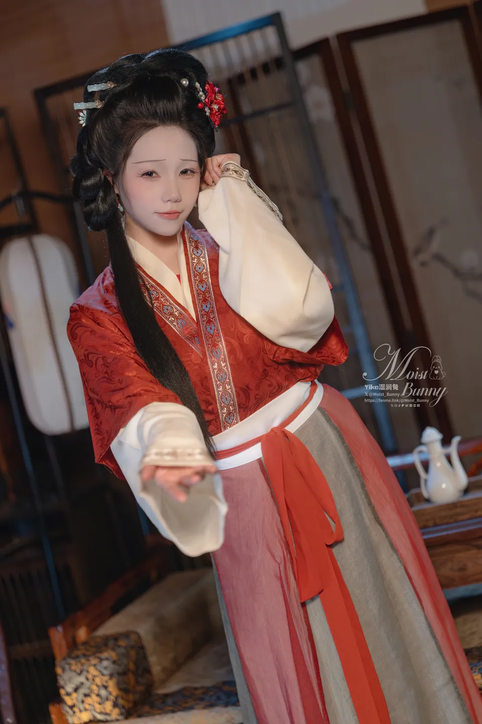 Yao Yi Kou Tu Niang February 2026 Subscription『Galloping Steeds·Golden Lotus Welcoming Spring』 94P,2V 2 (94 photos) - Yao Yi Kou Tu Niang (咬一口兔娘) - Photo 10 of 94
