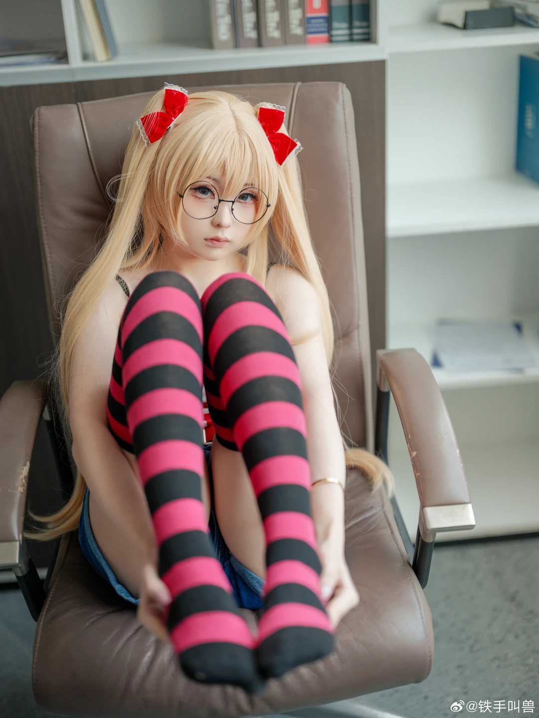 Yosui Suzume - Aki Mitsuha Tasting Version (14 photos) - Photo 4 of 14
