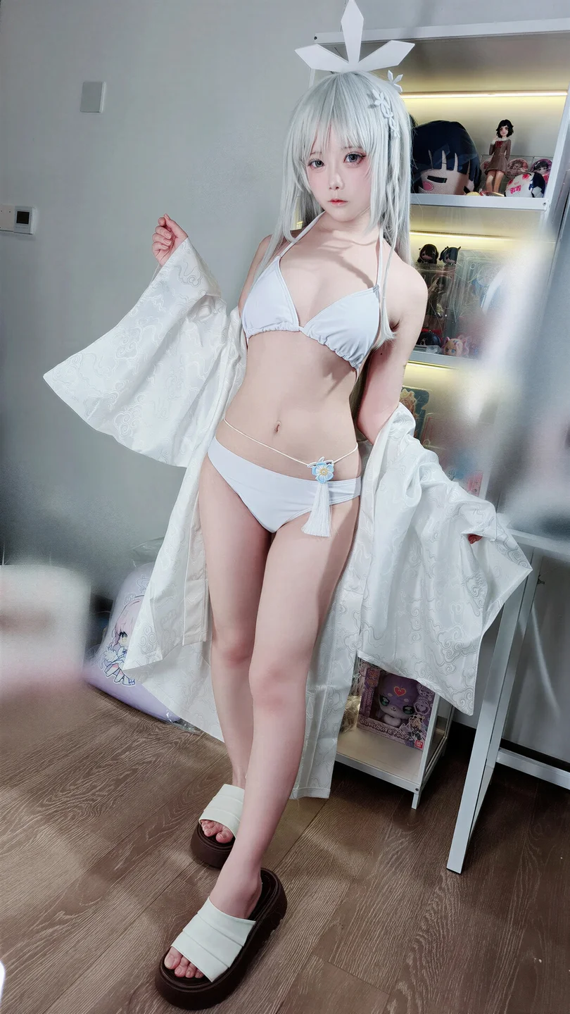 Coser@Yu Zi Miko - No.004 Blue Archive Famous Grass (52 photos) - Yu Zi Miko (御子miko) - Photo 3 of 52