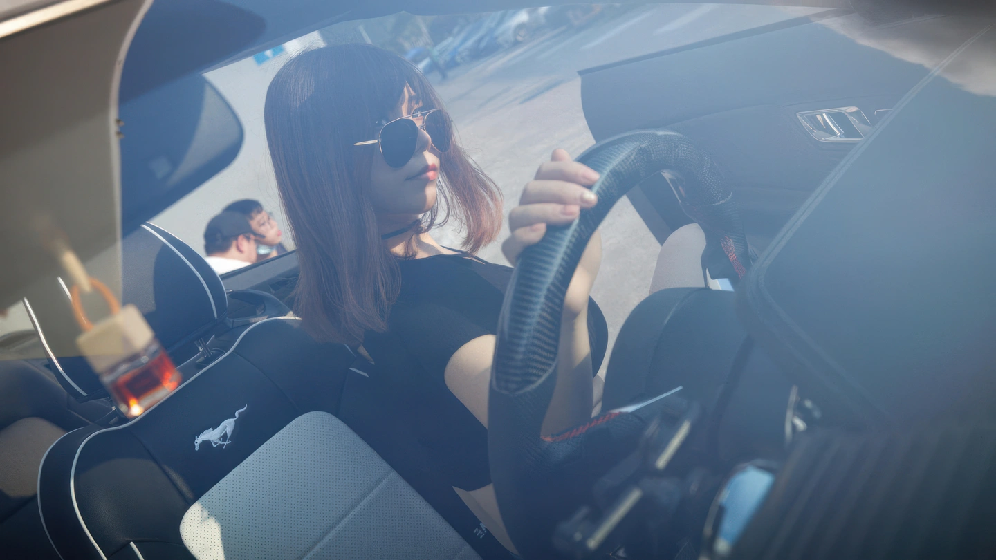 [gravure] wu-yan-xiao-tian-shi-wy - Fashion Car Model (30 photos) - Wu Yan Xiao Tian Shi Wy (无颜小天使wy) - Photo 6 of 30