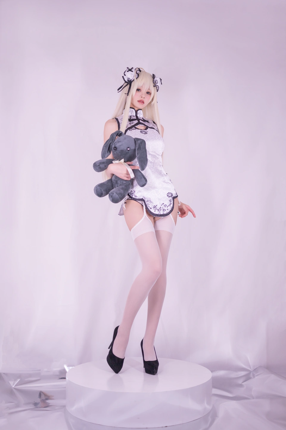 Xing Dai LuLu - No.016 Star Sister Cheongsam (62 photos) - Xing Dai Lu Lu (星黛鹿鹿) - Photo 1 of 62