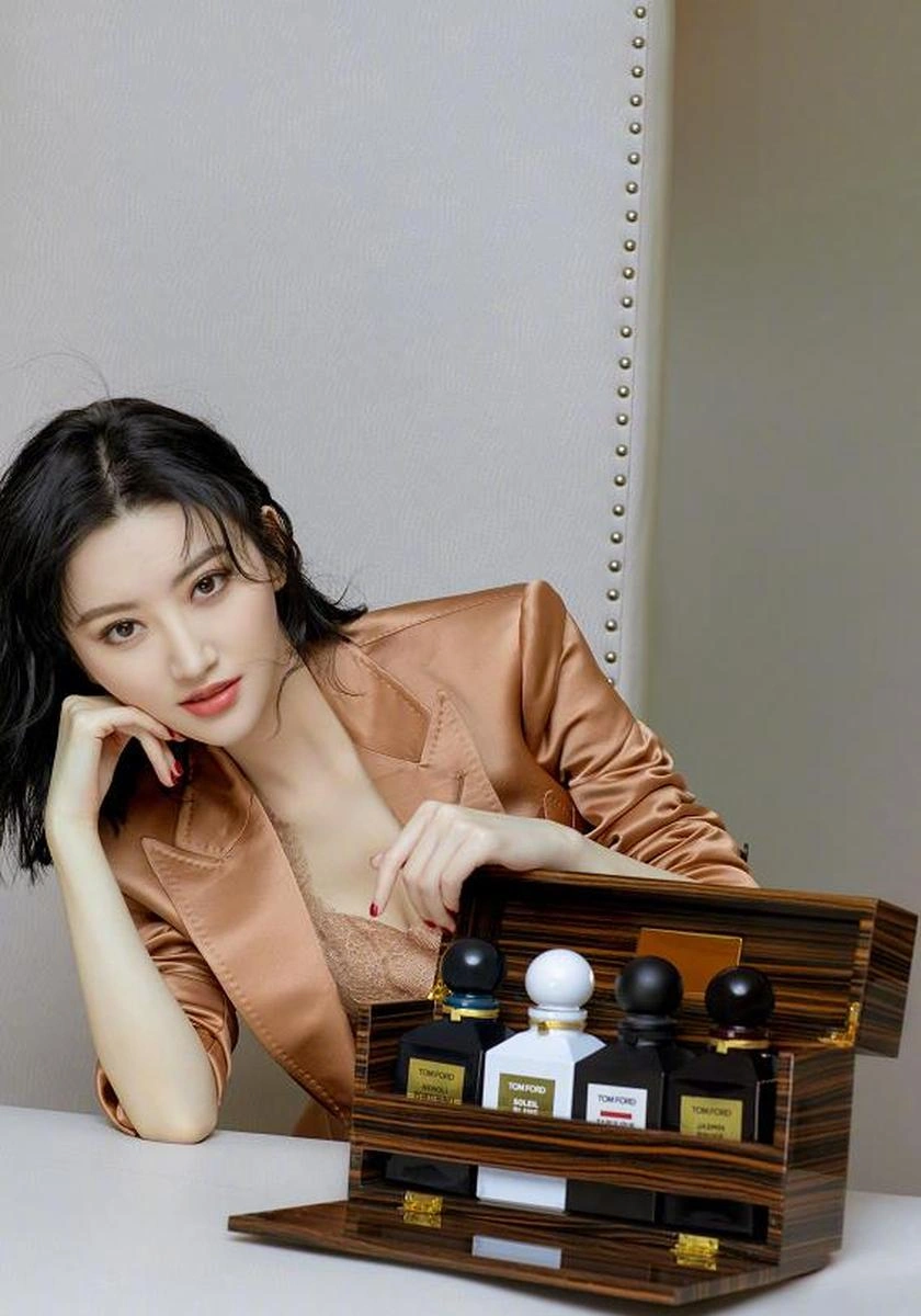 Jing Tian - Magazine Photos - Magazine Fashion Editorial 01 (99 photos) - Jing Tian (景甜) - Photo 88 of 99