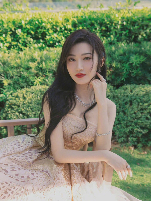 Jing Tian - Magazine Photos - Magazine Fashion Editorial 09 (60 photos) - Jing Tian (景甜) - Photo 43 of 60