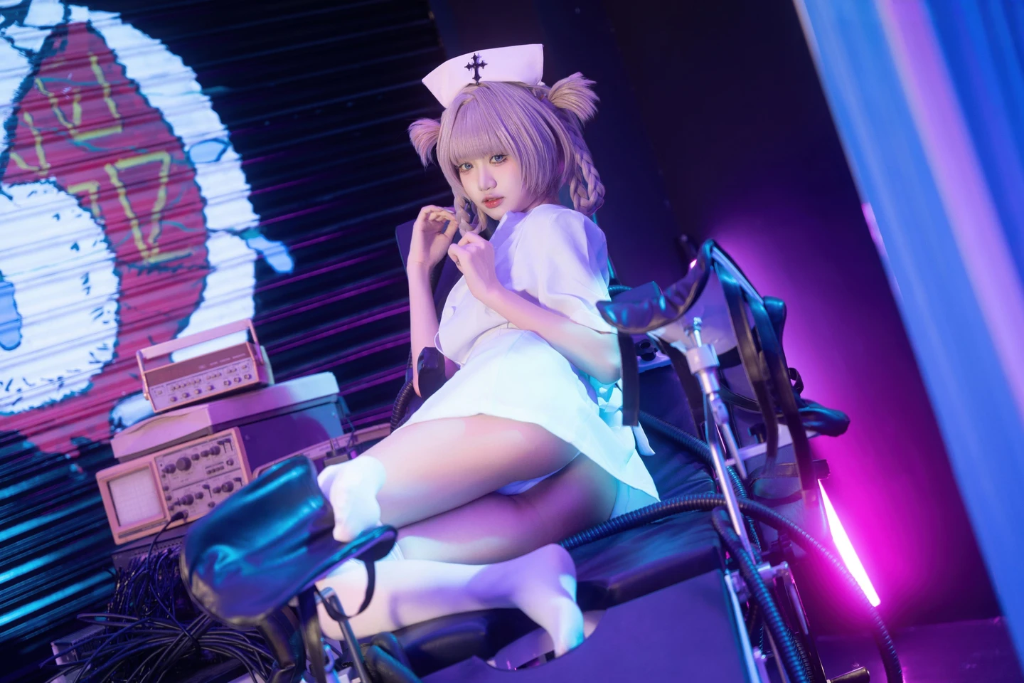 Qi Qi Yao Guai O No.071 Midnight Song · Nurse Outfit Xiao Qin (100 photos) - Qi Qi Yao Guai O (柒柒要乖哦) - Photo 10 of 100