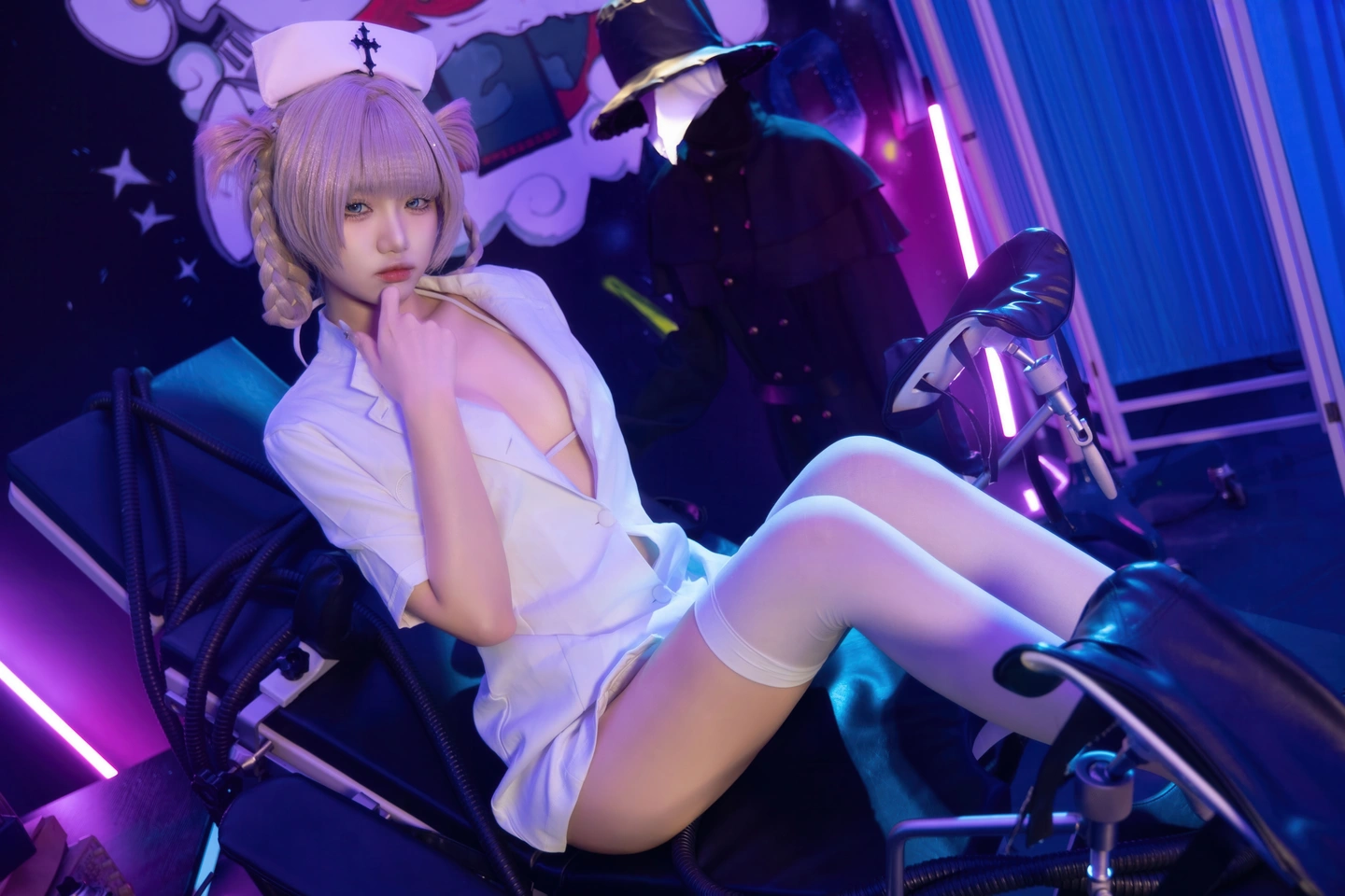 Qi Qi Yao Guai O No.071 Midnight Song · Nurse Outfit Xiao Qin (100 photos) - Qi Qi Yao Guai O (柒柒要乖哦) - Photo 66 of 100