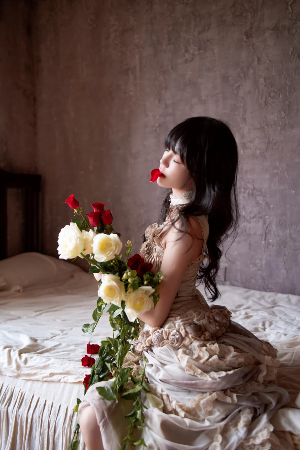 Ying-Tao-Miao - Glass Rose (11 photos) - Ying Tao Miao (桜桃喵) - Photo 1 of 11