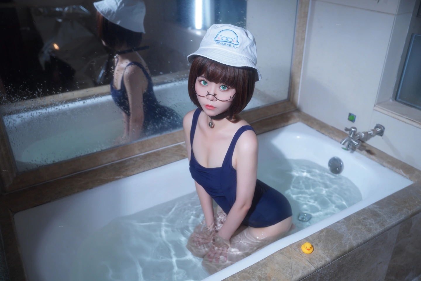 Luocheng Snow - No.001 Bathroom Death Milk [39P, (39 photos) - Luo Cheng Xue (洛城雪) - Photo 1 of 39