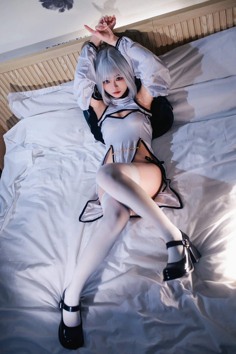Luocheng Snow - No.002 Purifying Priest (37 photos) - Luo Cheng Xue (洛城雪) - Photo 12 of 37