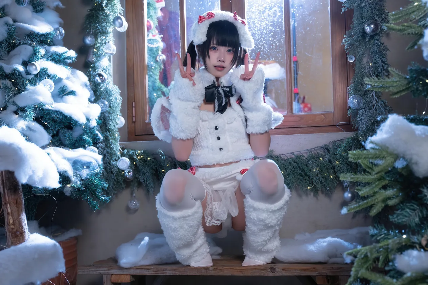 Shimizu Nagi Christmas Day & Night (99 photos) - Qing Shui Ci (清水凪) - Photo 1 of 99
