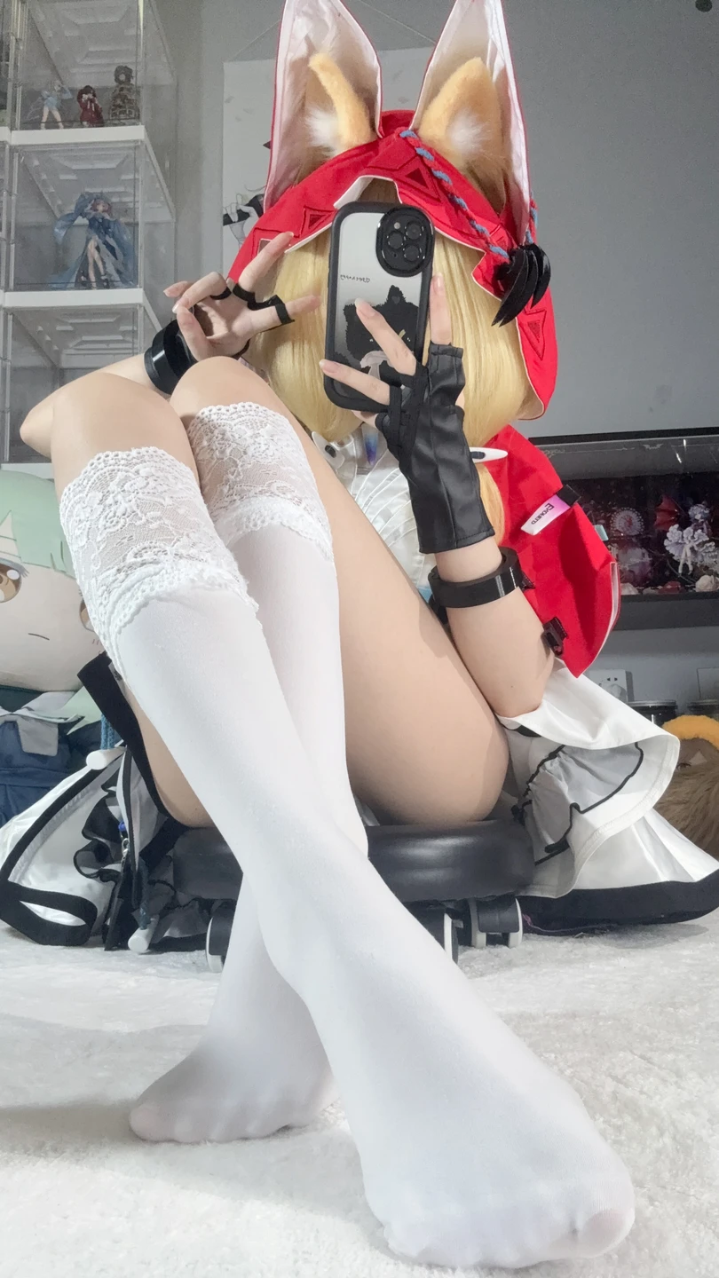 Coser@Bai Li Shirly - No.059 Arknights Luo Xi (148 photos + 29 videos) - Bai Li Shirly (白栎Shirly) - Photo 11 of 148