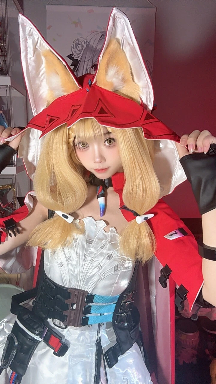 Coser@Bai Li Shirly - No.059 Arknights Luo Xi (148 photos + 29 videos) - Bai Li Shirly (白栎Shirly) - Photo 33 of 148