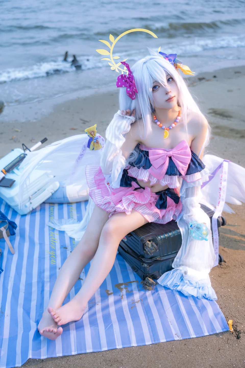 Coser@Shi Liang Yu - No.029 Blue Archive Shiroko Swimsuit (29 photos) - Shi Liang Yu (矢量鱼) - Photo 1 of 29