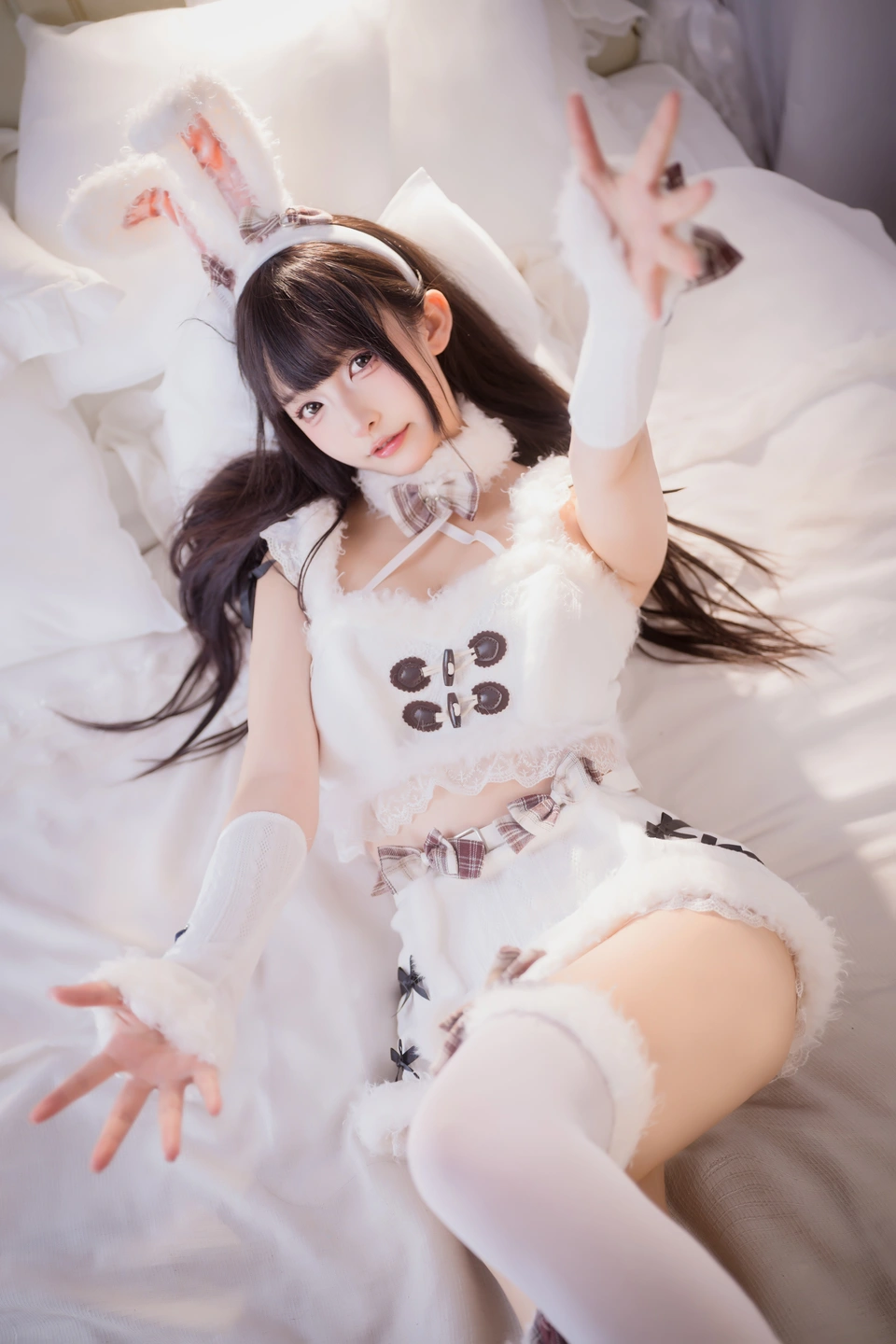 Shinonome Mafuyu - Plush White Rabbit [75P, (75 photos) - Shen Le Ban Zhen Dong (神楽坂真冬) - Photo 65 of 75