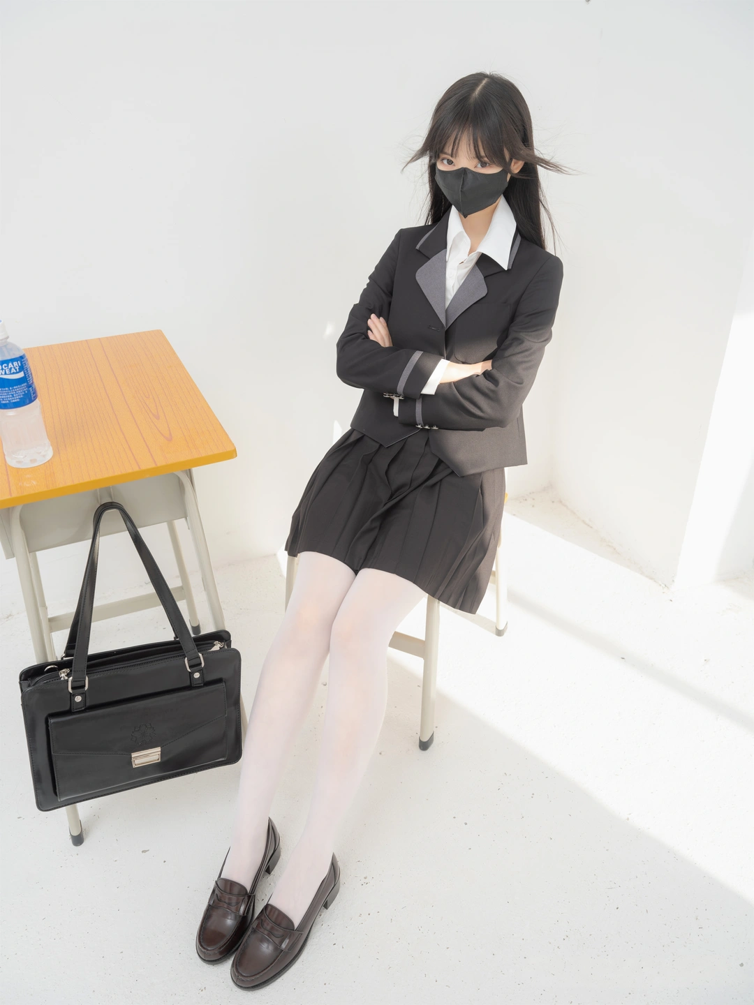Emergency Project Internal Custom Seele W Staff [91P-192.4M] (91 photos) - Photo 1 of 91