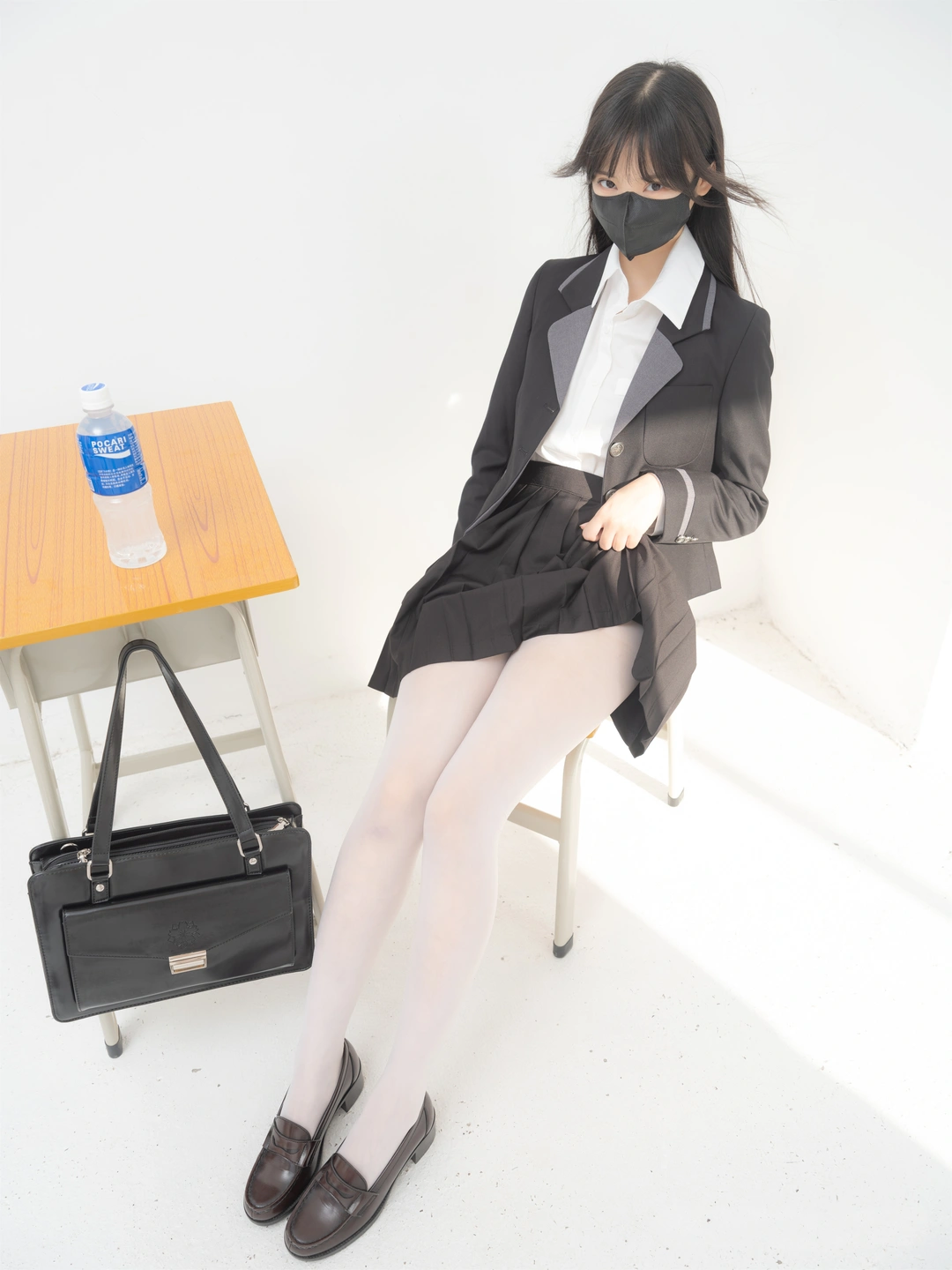Emergency Project Internal Custom Seele W Staff [91P-192.4M] (91 photos) - Photo 12 of 91