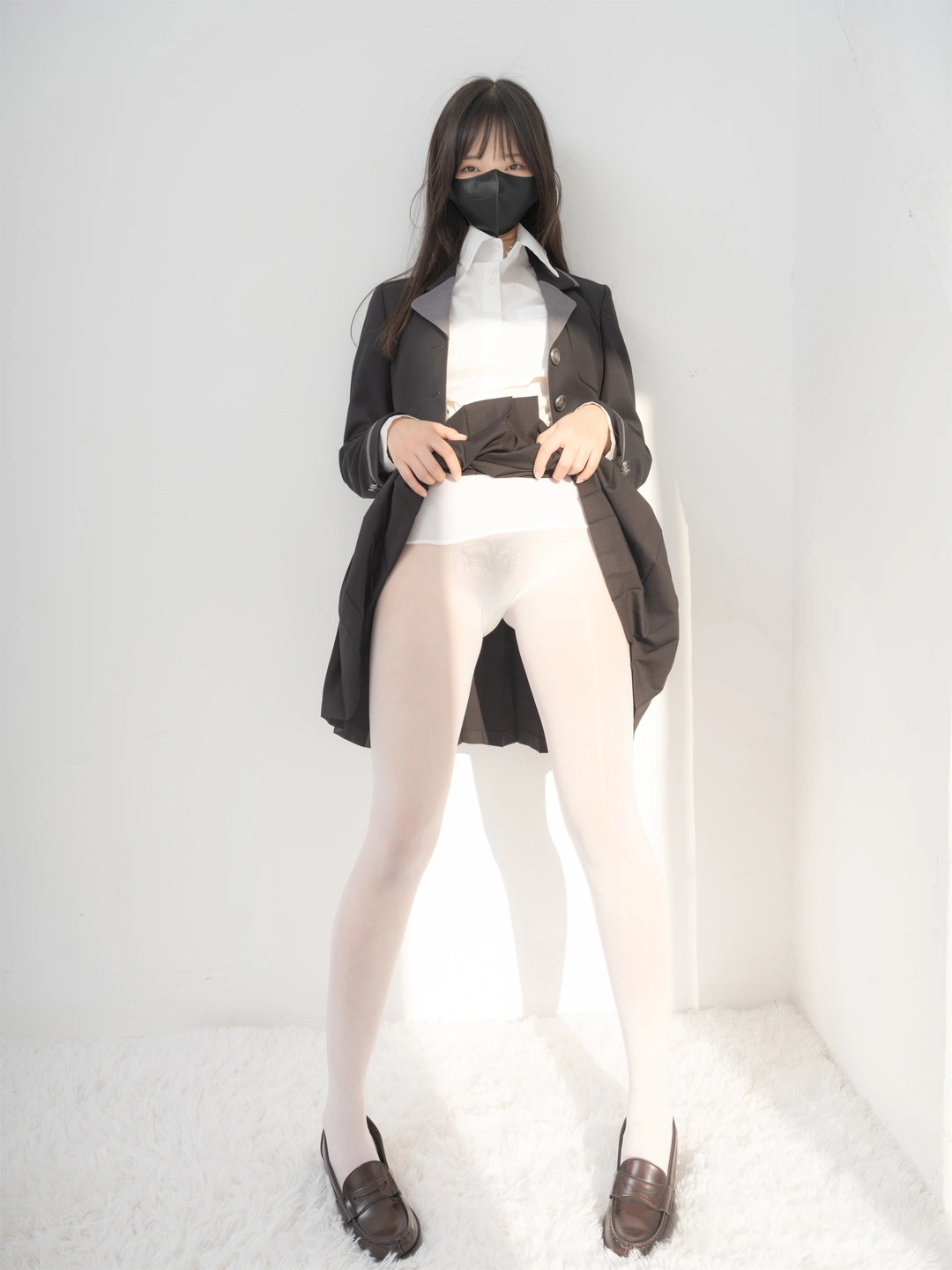 Emergency Project Internal Custom Seele W Staff [91P-192.4M] (91 photos) - Photo 15 of 91