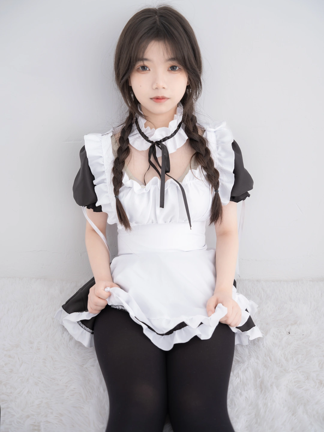 Emergency Project Internal Custom 007 Nai Nai Black Stockings Maid Original Version (50 photos) - Photo 1 of 50
