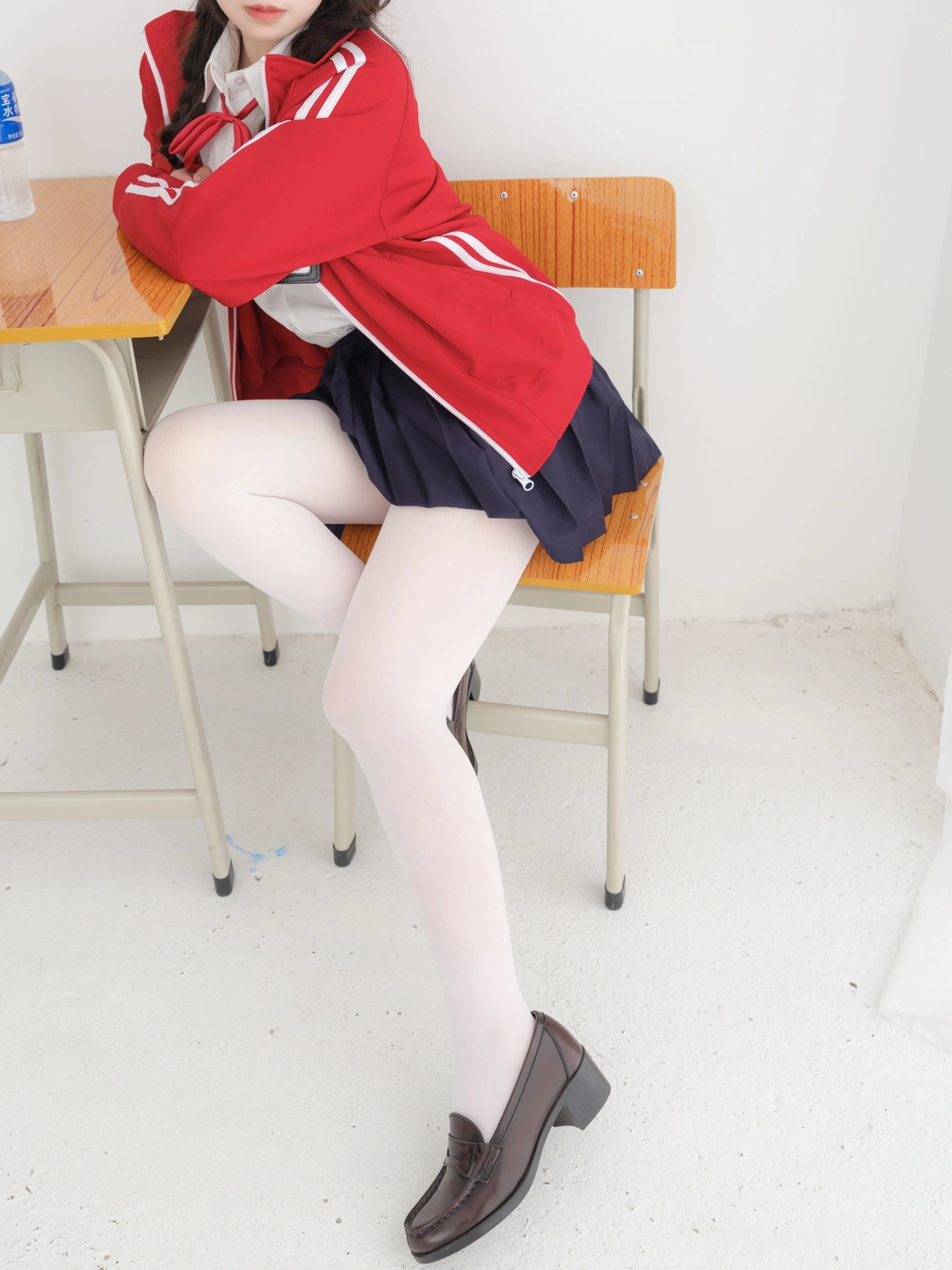 Special Plan Internal VIP Milk Tea White Stockings School Uniform [60P1V+2.95G] (60 photos) - Photo 25 of 60