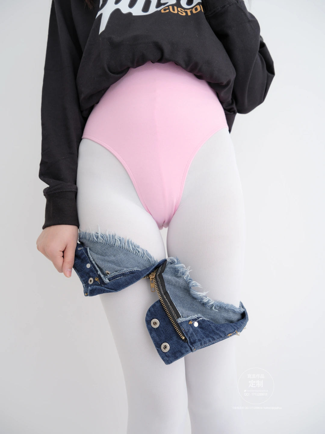 Emergency Project No.034 EX-001 Jinx W White Stockings Cowgirl Shorts (79 photos) - Photo 66 of 79