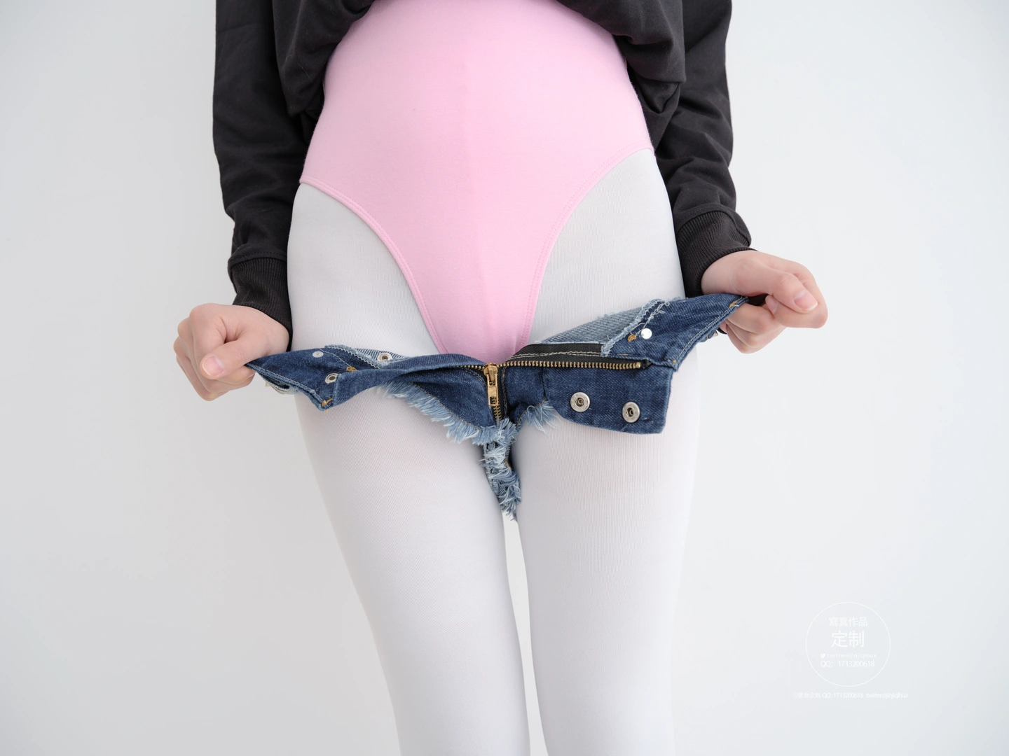 Emergency Project No.034 EX-001 Jinx W White Stockings Cowgirl Shorts (79 photos) - Photo 68 of 79