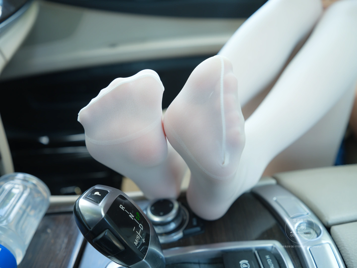 Emergency Project No.045 Miao Miao Zi In-Car White Stockings (88 photos) - Photo 13 of 88