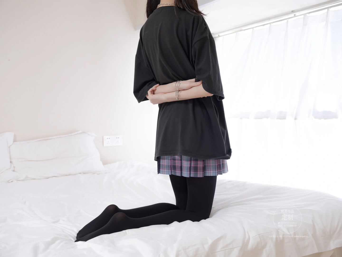 Emergency Project Y-001 JK Black Stockings [97P+1V/ (97 photos) - Photo 1 of 97