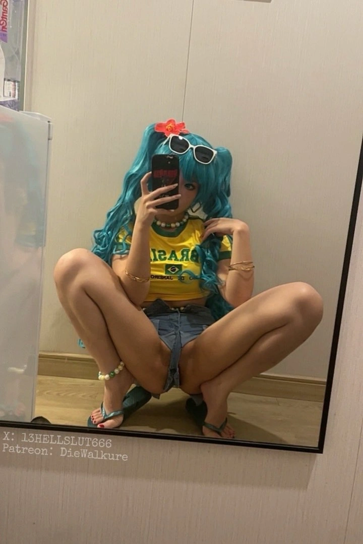 Mincemeat Sis - No.001 2024.09 Brazilian Miku Should Have Actually Have (17 photos) - Jiao Rou Ji (绞肉姬) - Photo 4 of 17
