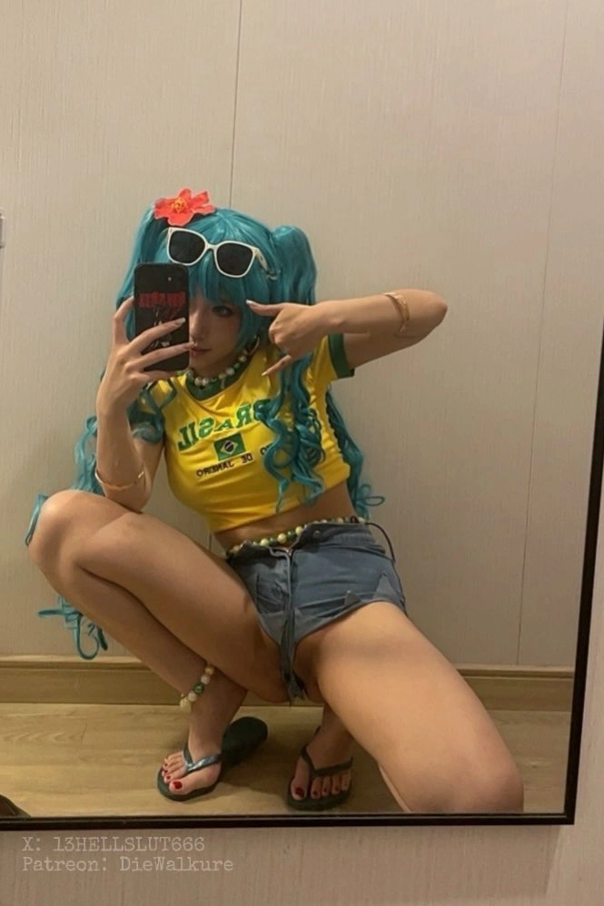 Mincemeat Sis - No.001 2024.09 Brazilian Miku Should Have Actually Have (17 photos) - Jiao Rou Ji (绞肉姬) - Photo 5 of 17