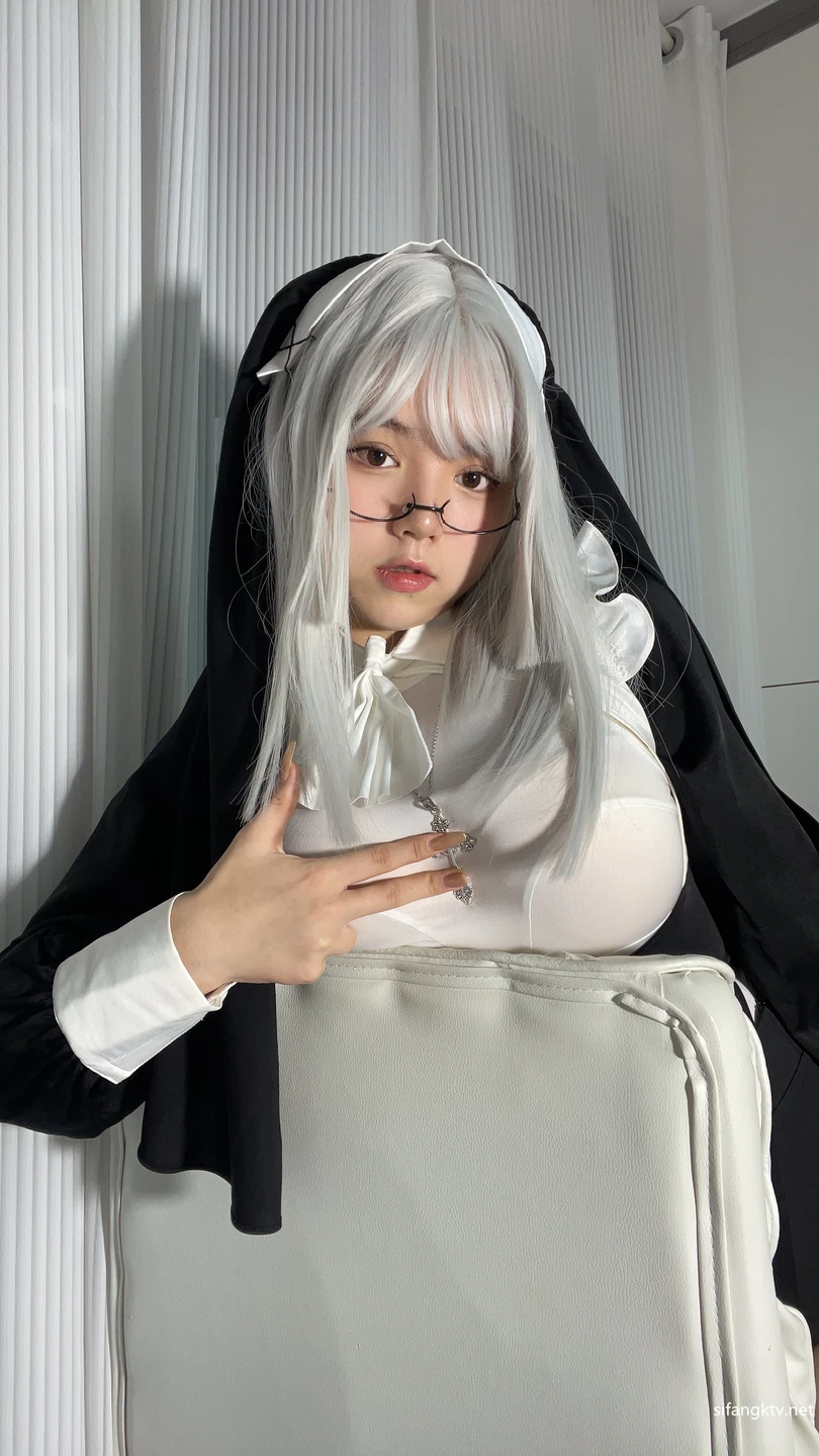 Cong You Bing Er - No.14 Nun (51 photos) - Cong You Bing Er (葱油饼er) - Photo 4 of 51