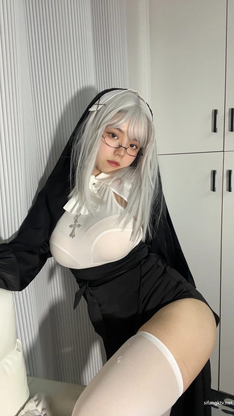 Cong You Bing Er - No.14 Nun (51 photos) - Cong You Bing Er (葱油饼er) - Photo 10 of 51
