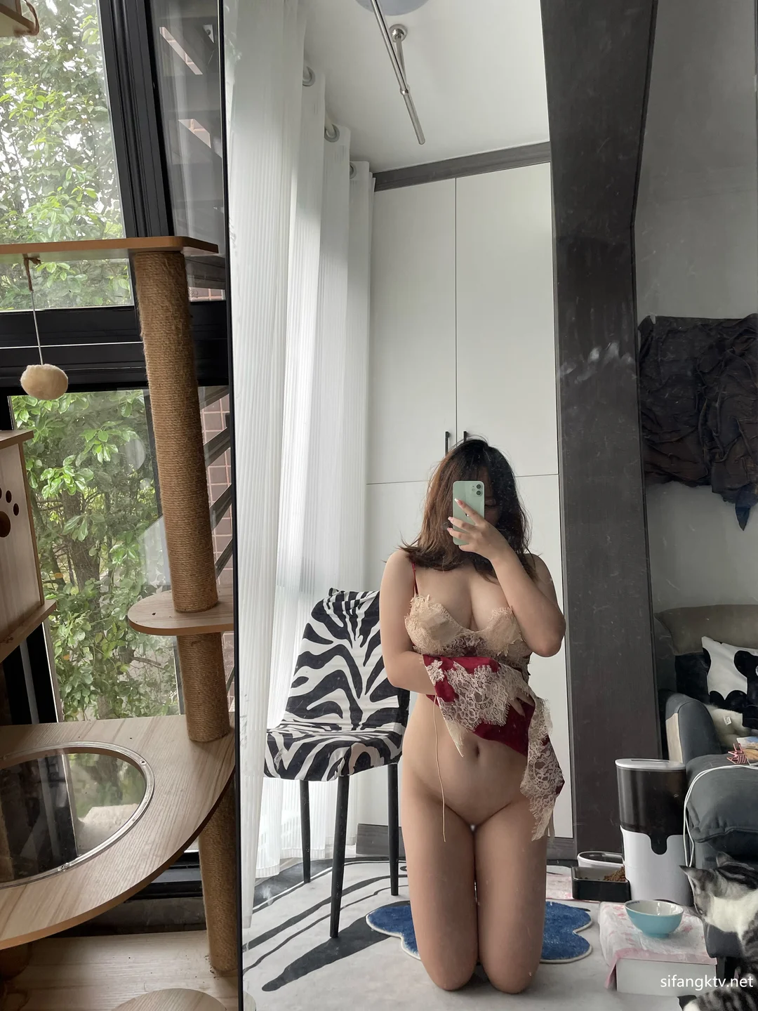 Cong You Bing Er - No.4 Red Sleepwear (11 photos) - Cong You Bing Er (葱油饼er) - Photo 10 of 11