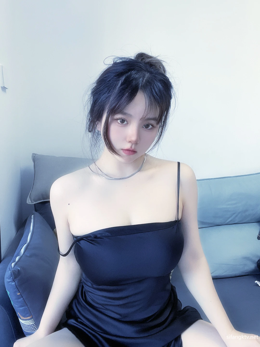 Cong You Bing Er - No.40 Black Satin Skirt (13 photos) - Cong You Bing Er (葱油饼er) - Photo 5 of 13