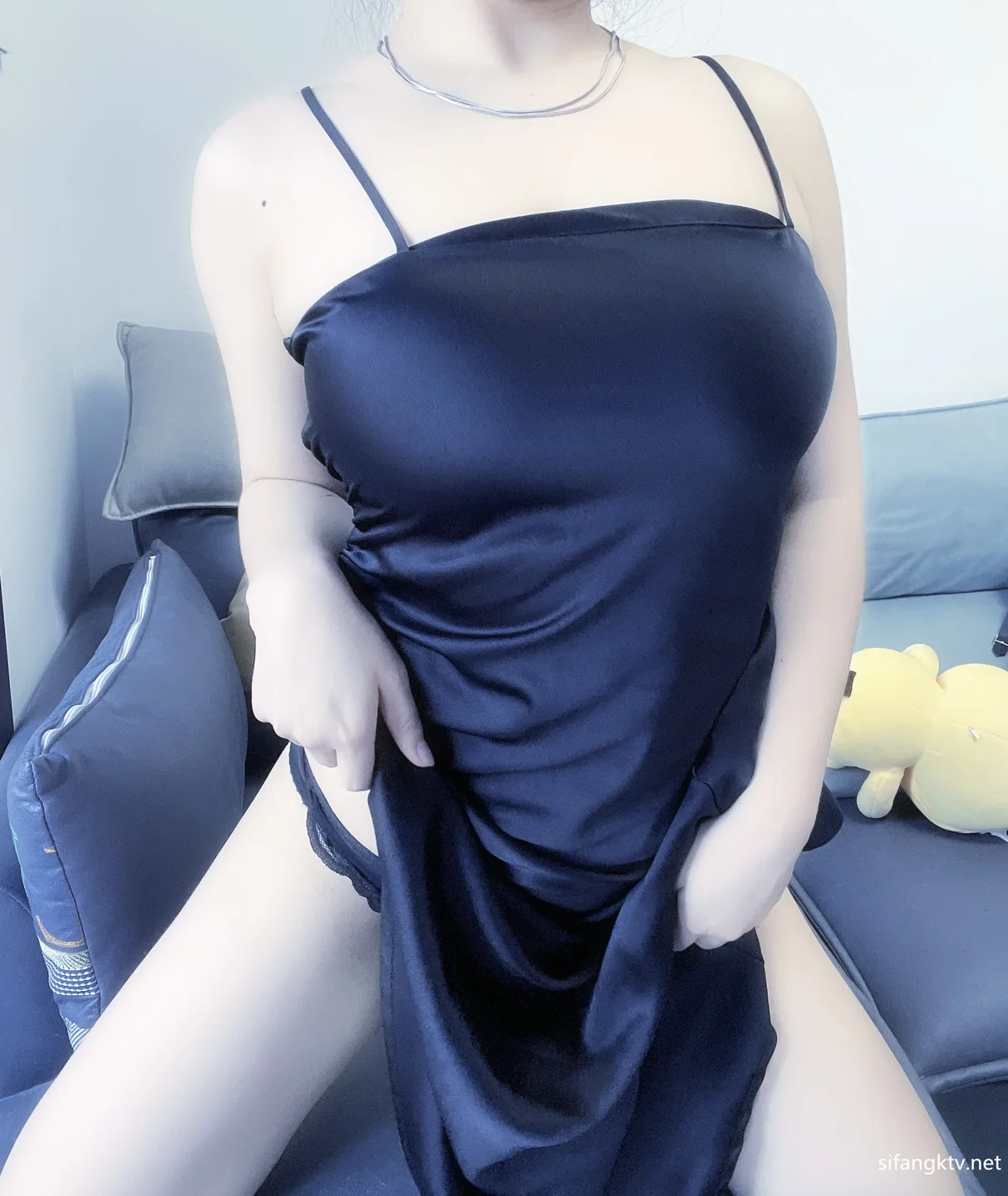Cong You Bing Er - No.40 Black Satin Skirt (13 photos) - Cong You Bing Er (葱油饼er) - Photo 13 of 13