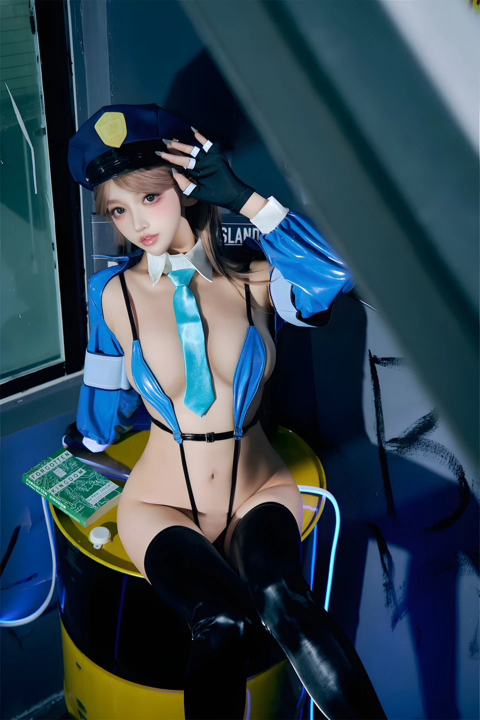 guo-qi-mi-xian-xian-miao - No.178 Female Police Officer (59 photos) - Guo Qi Mi Xian Xian Miao (过期米线线喵) - Photo 47 of 59