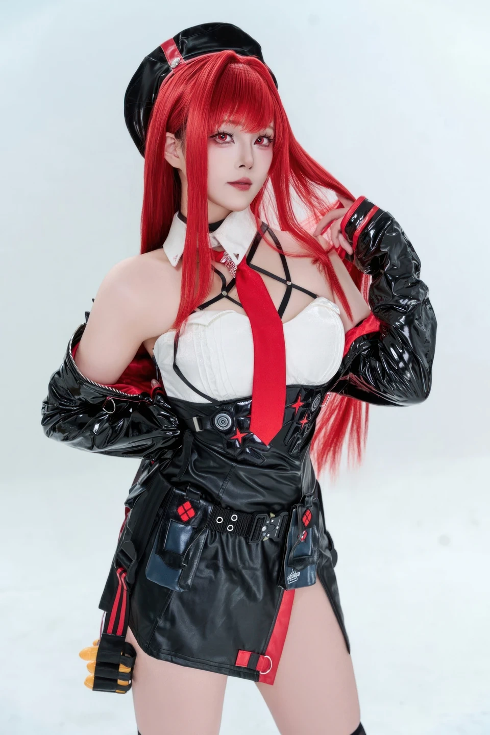 Natsuko 夏夏子 No.098 Goddess of Victory: NIKKE Rap: Little Red Riding Hood (77 photos)
