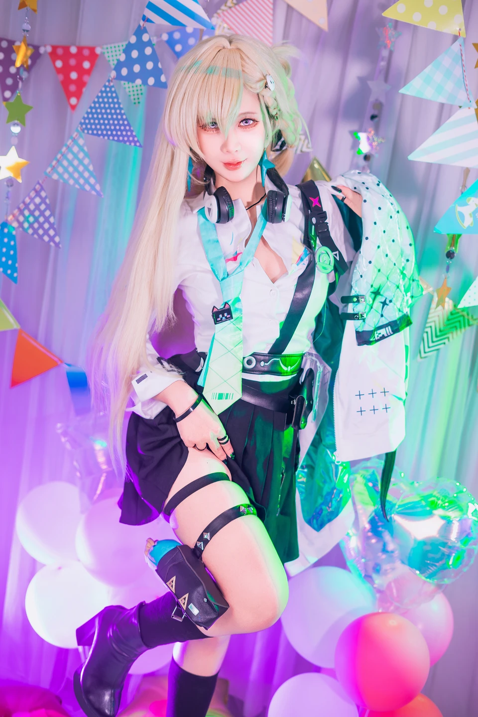 Pyon Lay - No.036 Lynae - Wuthering Waves [98P, (98 photos)