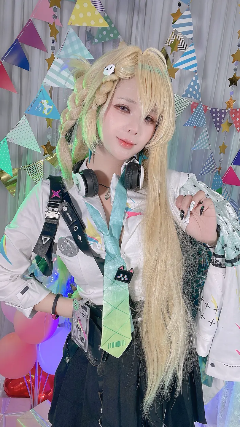 Pyon Lay - No.036 Lynae - Wuthering Waves [98P, (98 photos) - Pyon_lay (Pyon_Lay) - Photo 42 of 98