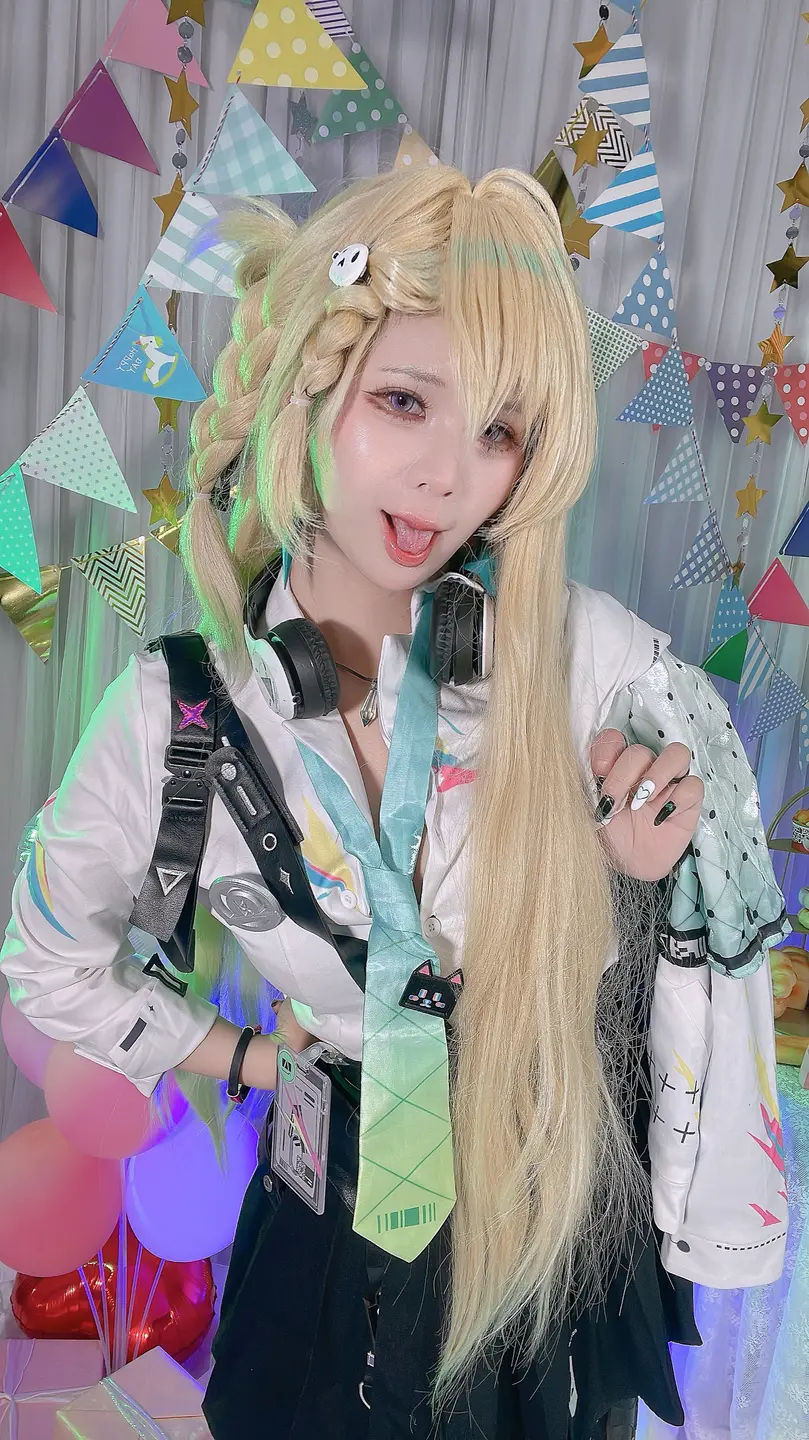 Pyon Lay - No.036 Lynae - Wuthering Waves [98P, (98 photos) - Pyon_lay (Pyon_Lay) - Photo 43 of 98