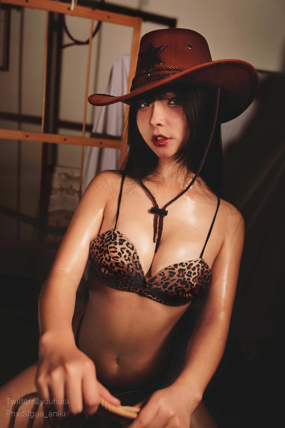 yuuhui – NO.071 Leopard Print Denim [25P-26.3M] (25 photos) - Yuuhuiyu Hui (yuuhui玉汇) - Photo 10 of 25