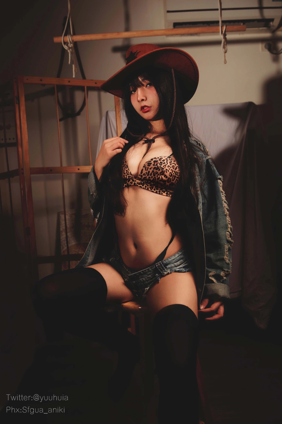 yuuhui – NO.071 Leopard Print Denim [25P-26.3M] (25 photos) - Yuuhuiyu Hui (yuuhui玉汇) - Photo 12 of 25